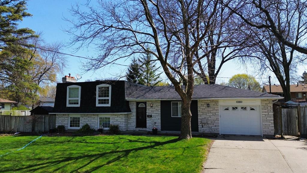 MLS# 26009329: 1508 LEN Avenue, Sarnia, Canada