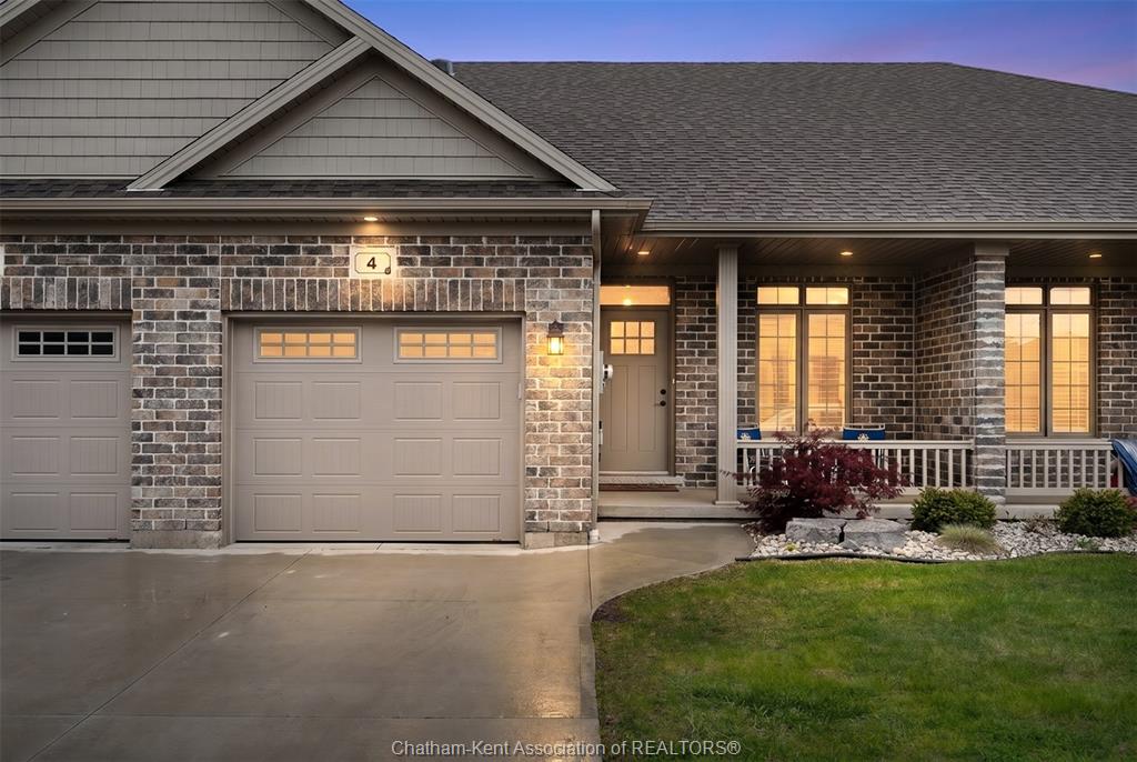 MLS# 26009878: 4 JONATHAN Street, Chatham, Canada