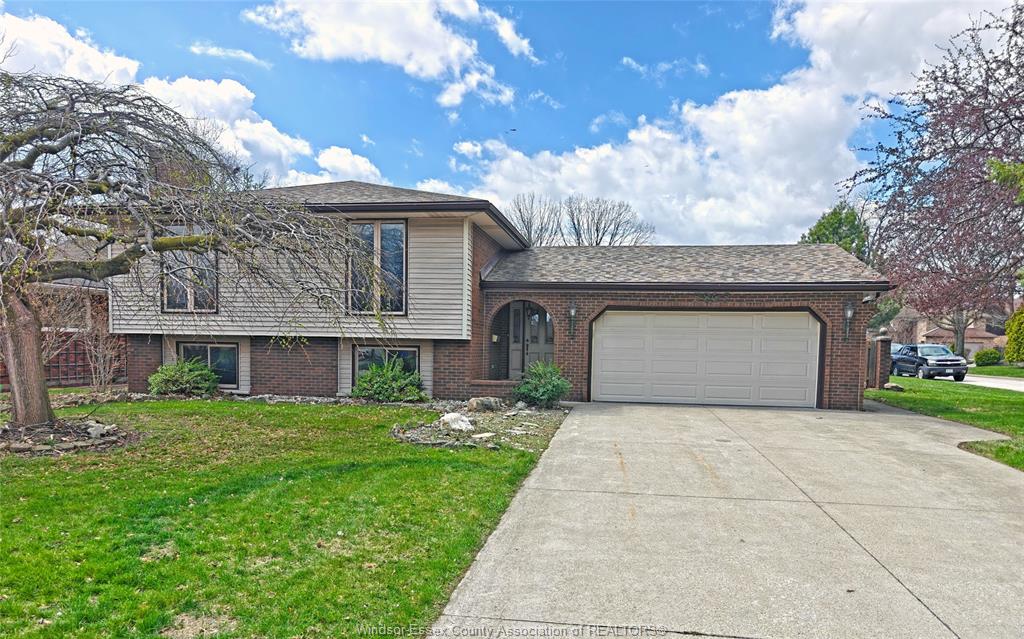 MLS# 26010082: 5865 NINTH, LaSalle, Canada