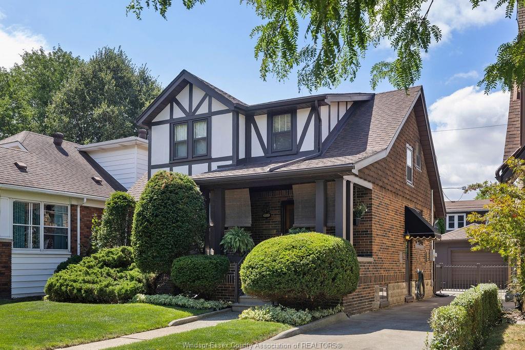 MLS# 26010075: 2333 CHILVER, Windsor, Canada