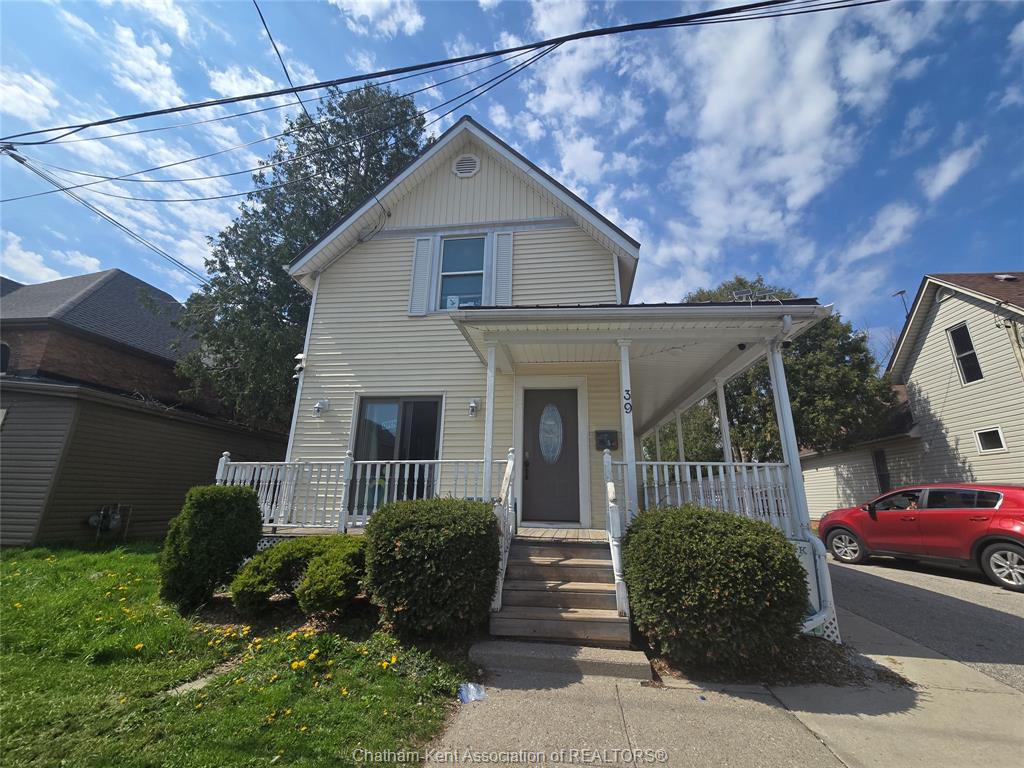 MLS# 26009037: 39 Richmond Street, Chatham, Canada