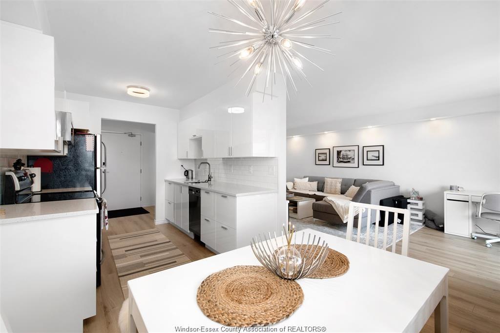 MLS# 26010227: 150 PARK  Unit# 1807, Windsor, Canada