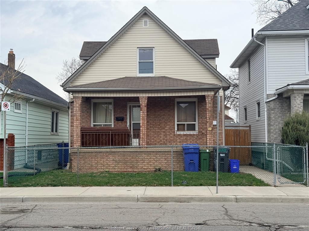 MLS# 26010346: 1378 ERIE Street Unit# LOWER, Windsor, Canada