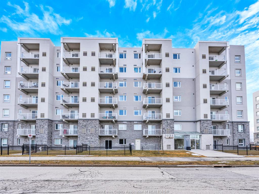 MLS# 26010288: 1611 BANWELL  Unit# 615, Windsor, Canada