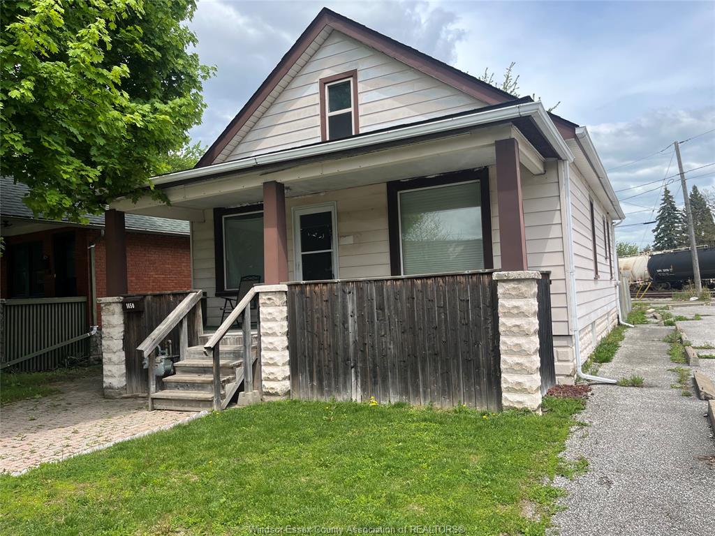 MLS# 26010409: 1650 MOY, Windsor, Canada