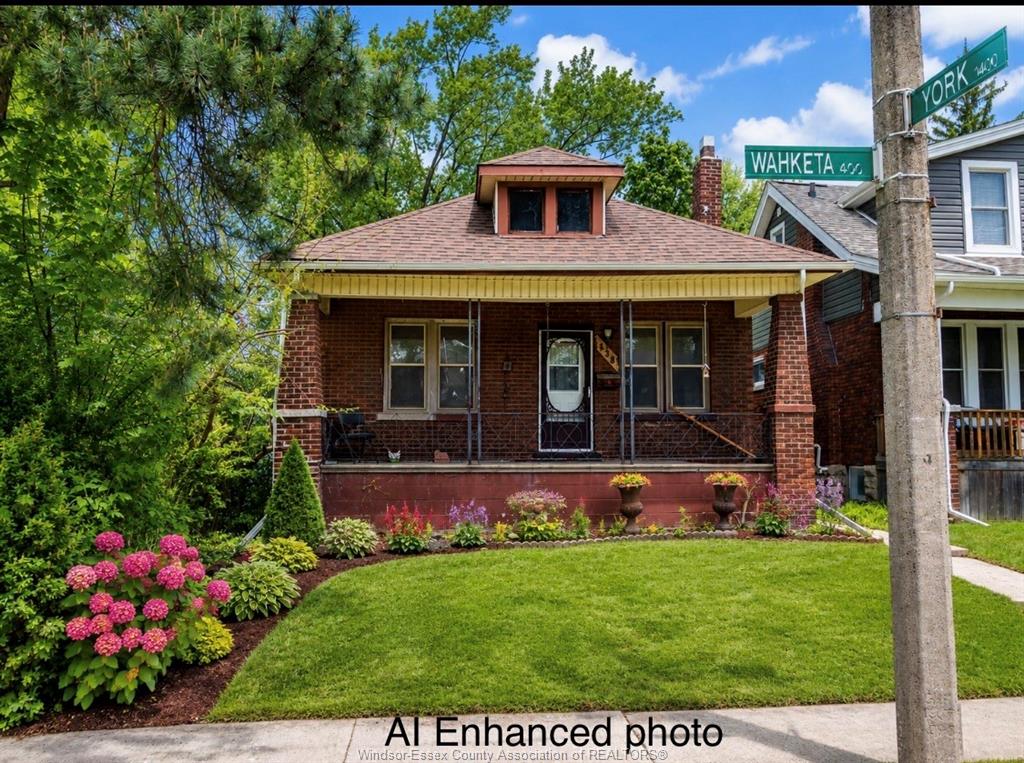 MLS# 26010434: 438 WAHKETA Street, Windsor, Canada