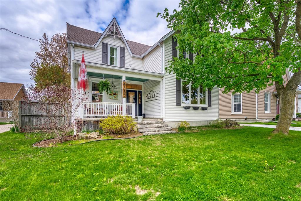 MLS# 26010381: 4332 Petrolia Line, Petrolia, Canada