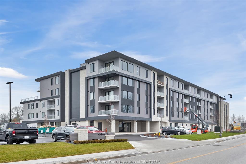 MLS# 26010493: 14400 TECUMSEH Road Unit# 413, Tecumseh, Canada