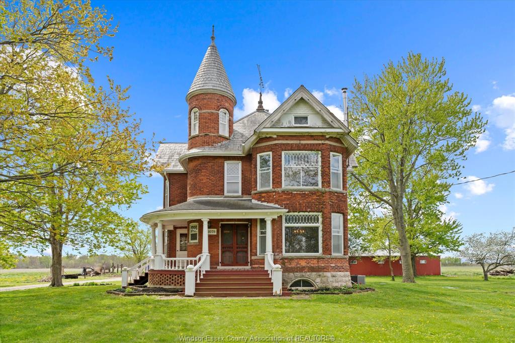 MLS# 26010499: 1078 Countryview Lane, Lakeshore, Canada