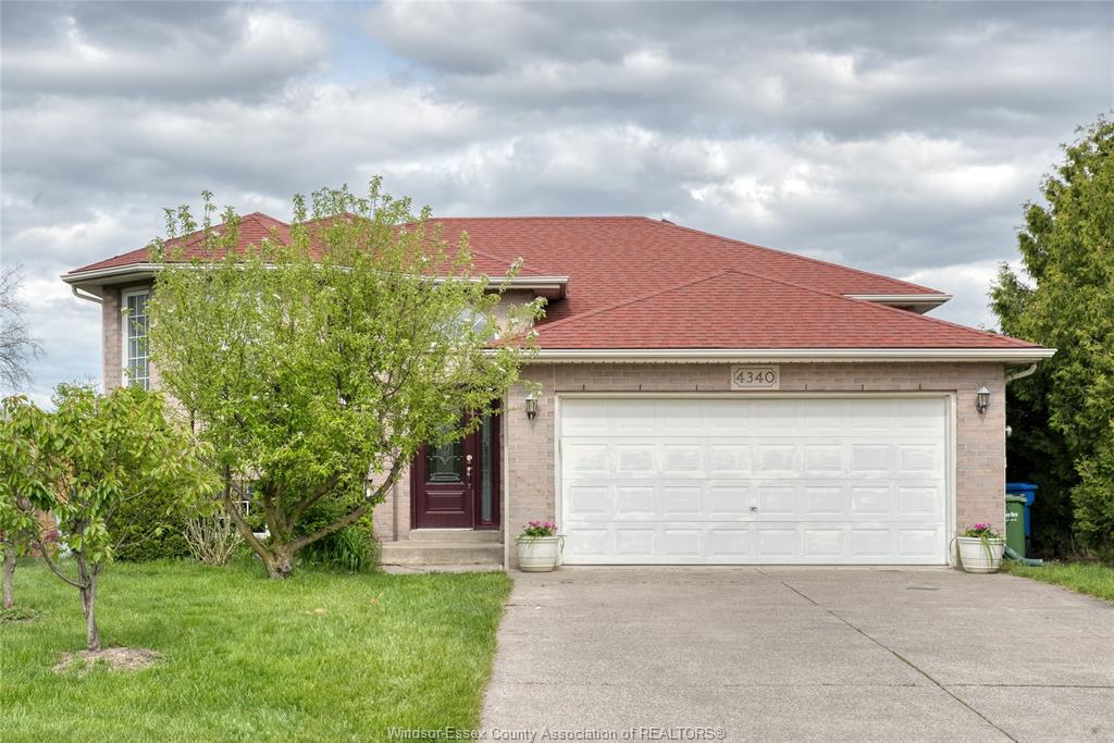 MLS# 26010503: 4340 ST. CLAIR Avenue, LaSalle, Canada