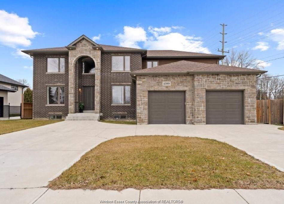 MLS# 26010509: 1599 OUTRAM Avenue Unit# LOWER, LaSalle, Canada