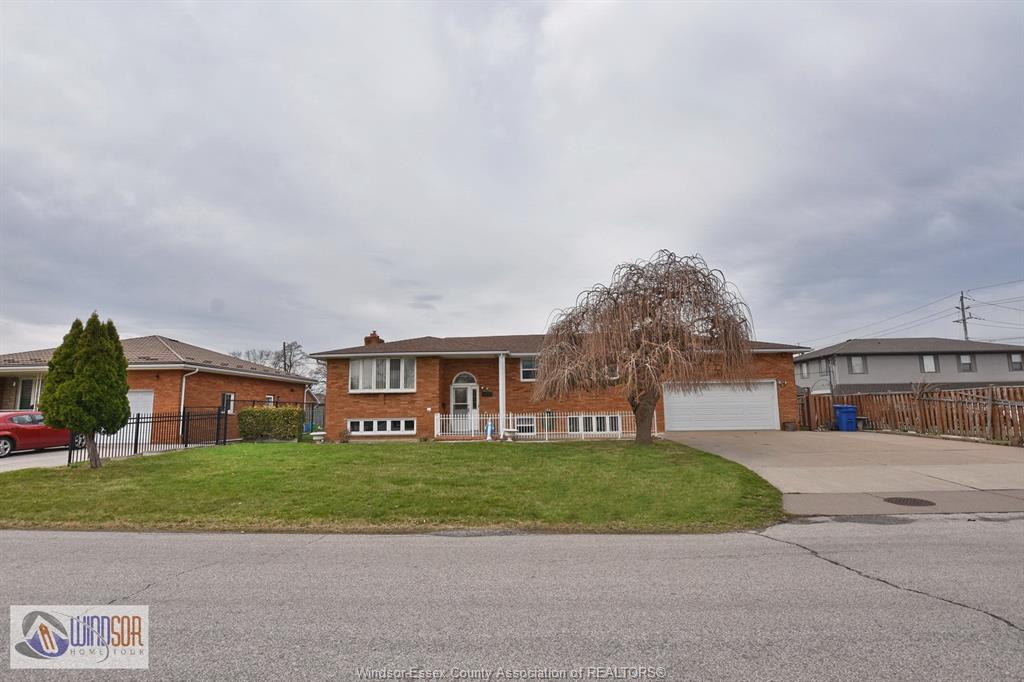 MLS# 26010513: 1455 ST. CLAIR Avenue, Windsor, Canada