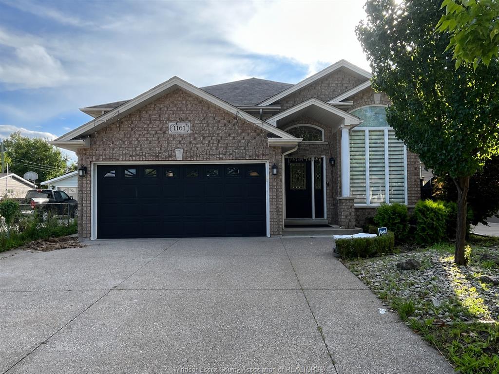 MLS# 26010560: 1161 JEFFERSON Boulevard, Windsor, Canada
