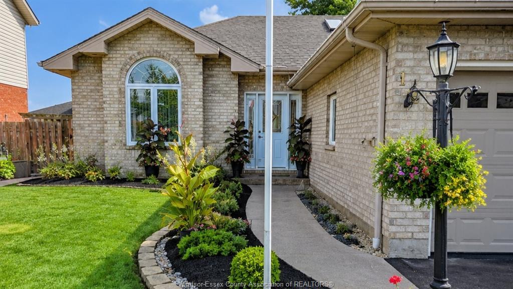MLS# 26010551: 105 MOUSSEAU Crescent, Belle River, Canada